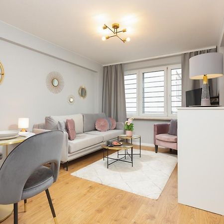City Center Apartment Near The Vistula By Noclegi Renters Varşovia Exterior foto