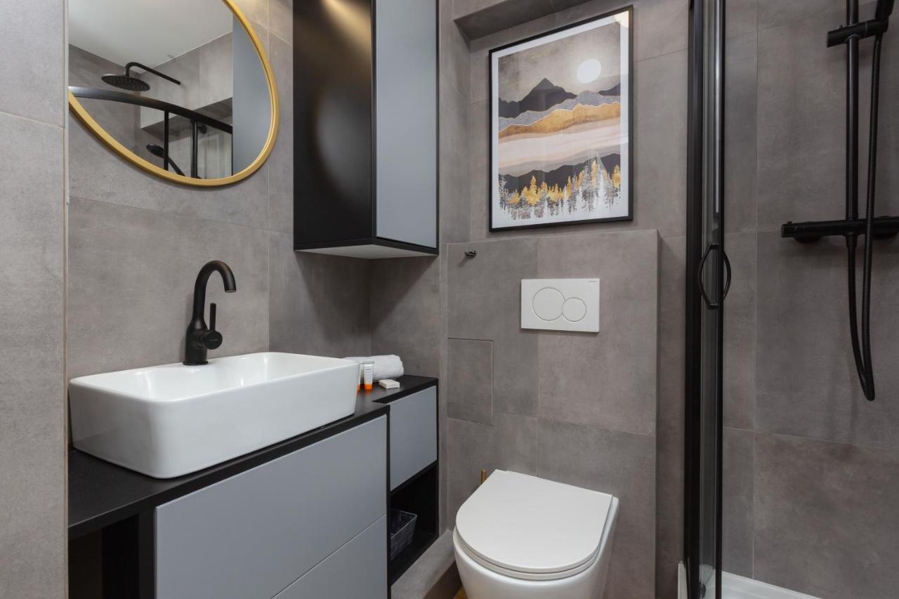 City Center Apartment Near The Vistula By Noclegi Renters Varşovia Exterior foto