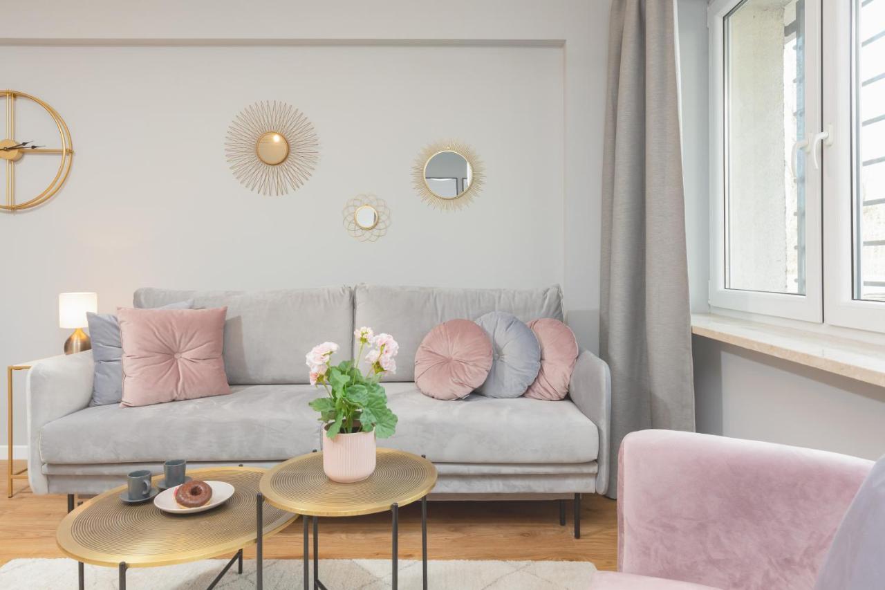 City Center Apartment Near The Vistula By Noclegi Renters Varşovia Exterior foto