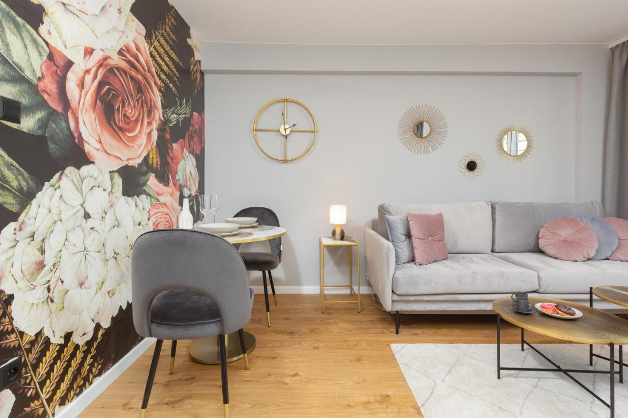 City Center Apartment Near The Vistula By Noclegi Renters Varşovia Exterior foto